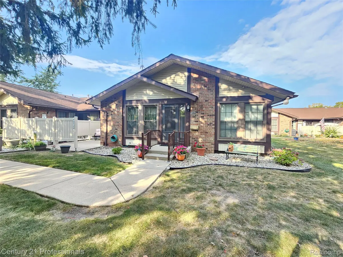 40526 Newport Drive, Plymouth, MI 48170 - Image #1