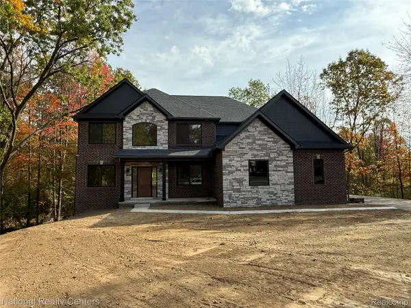 7118 Oak Ridge Court, Clarkston, MI 48348