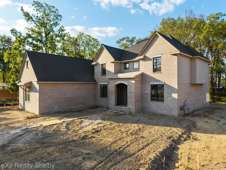 1051 E Avon Road, Rochester Hills, MI 48307 - Image #3