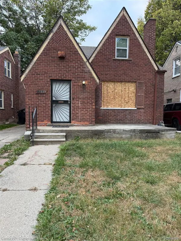 17225 Shaftsbury Avenue, Detroit, MI 48219