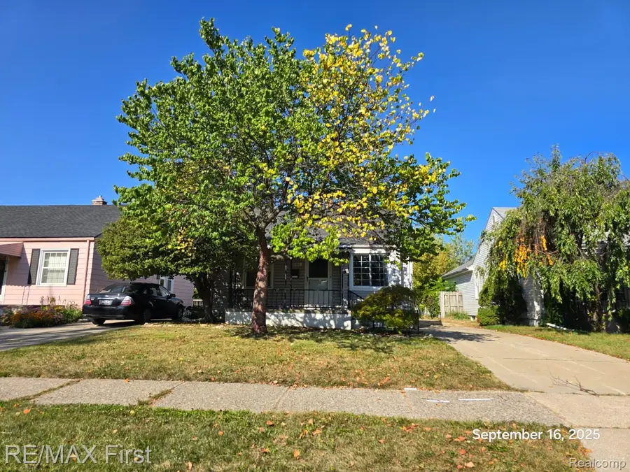 19341 Woodside Street, Harper Woods, MI 48225 - Image #2