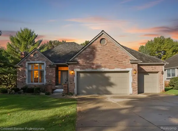 16482 Dawnlight Drive, Fenton, MI 48430