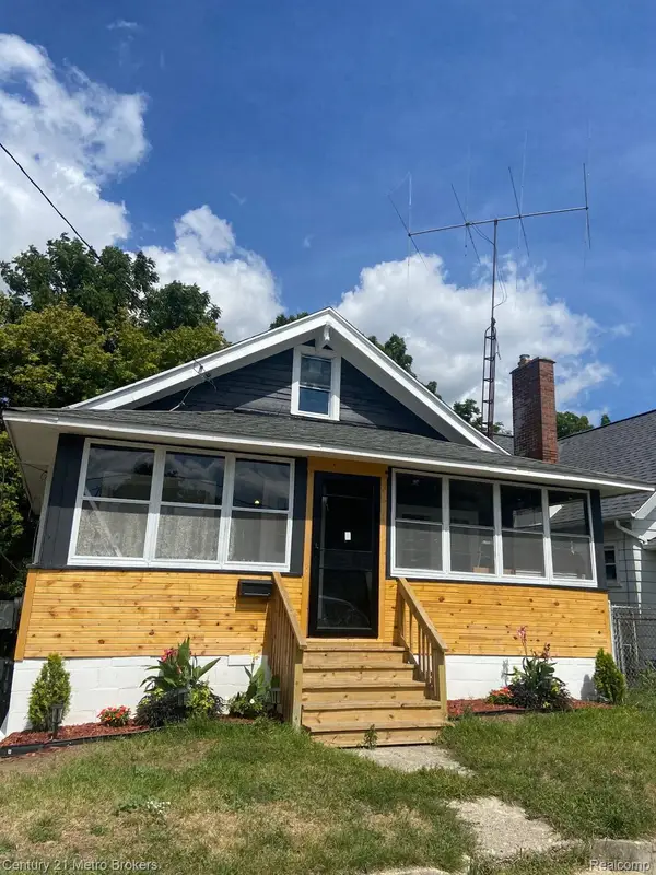 115 Livingston Drive E, Flint, MI 48503