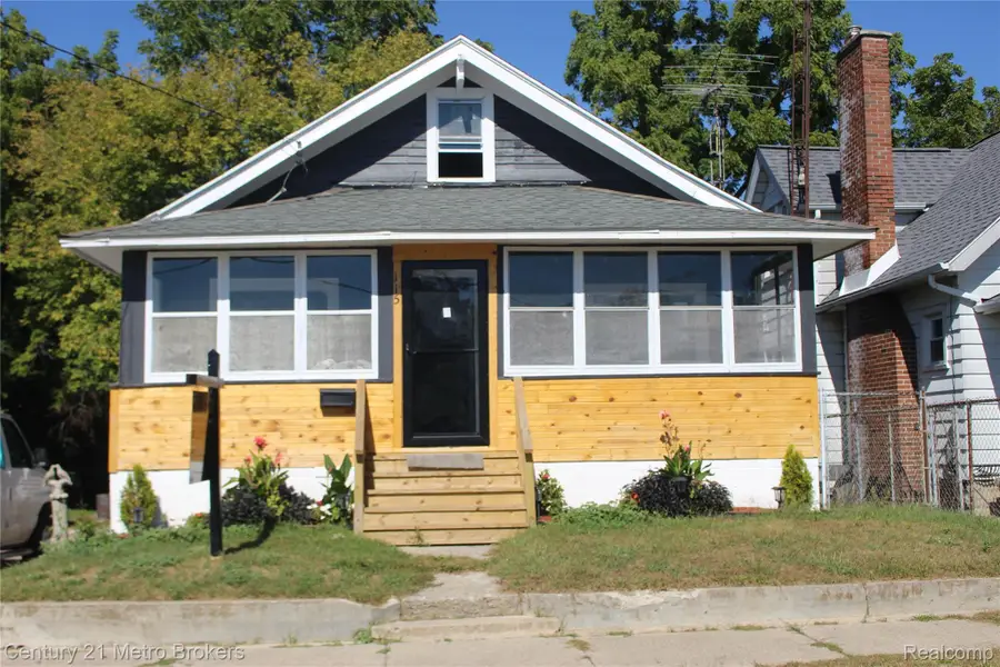 115 Livingston Drive E, Flint, MI 48503 - Image #2