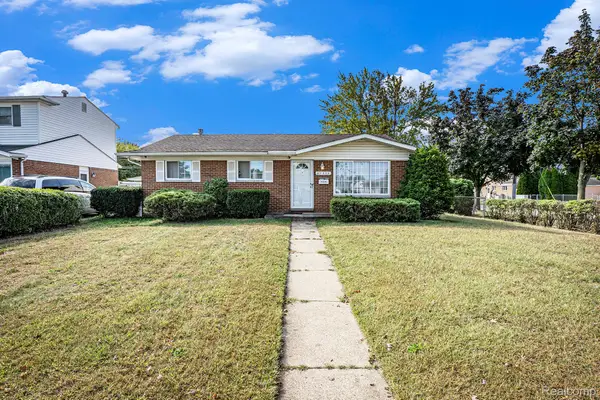 11406 Plumridge Boulevard, SterlingHeights, MI 48313