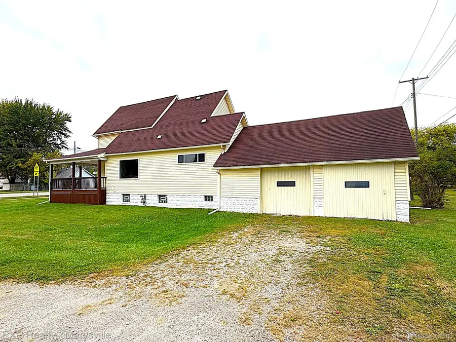 8897 Avoca Road, Avoca, MI 48006 - Image #3