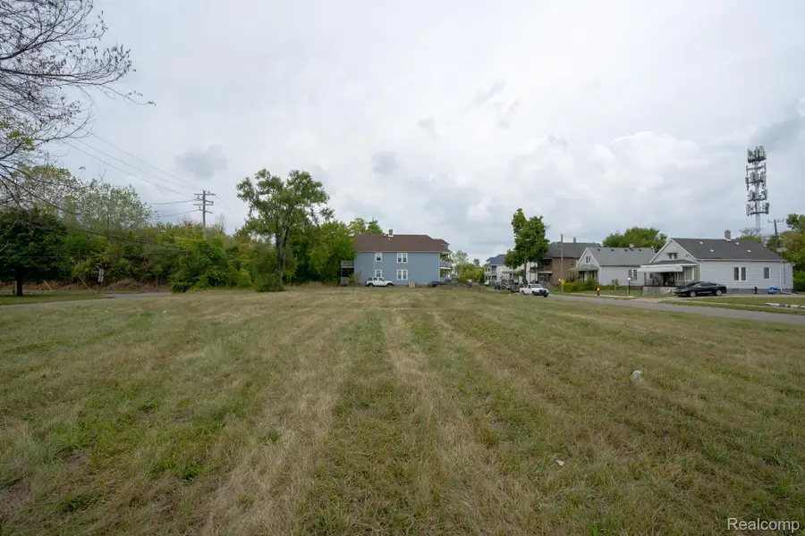 9845 Russell Street, Detroit, MI 48211 - Image #2