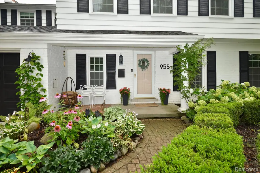 955 Wakefield Street, Birmingham, MI 48009 - Image #2