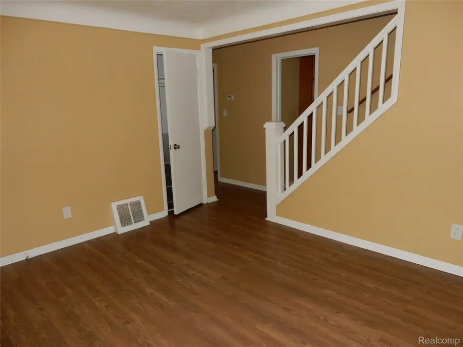 6741 Evergreen Avenue, Detroit, MI 48228 - Image #3
