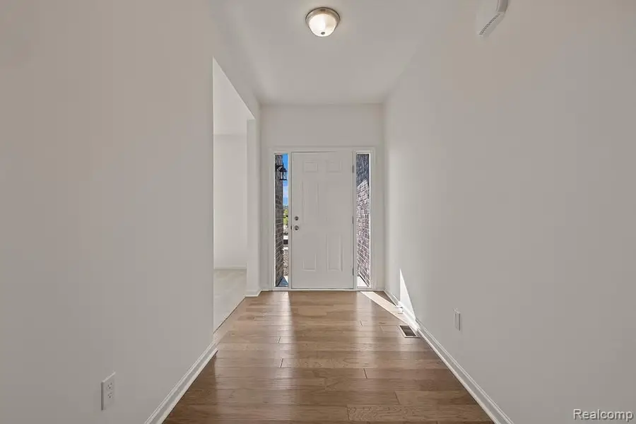13808 Stone Falcon Drive, Shelby Charter Township, MI 48315 - Image #2