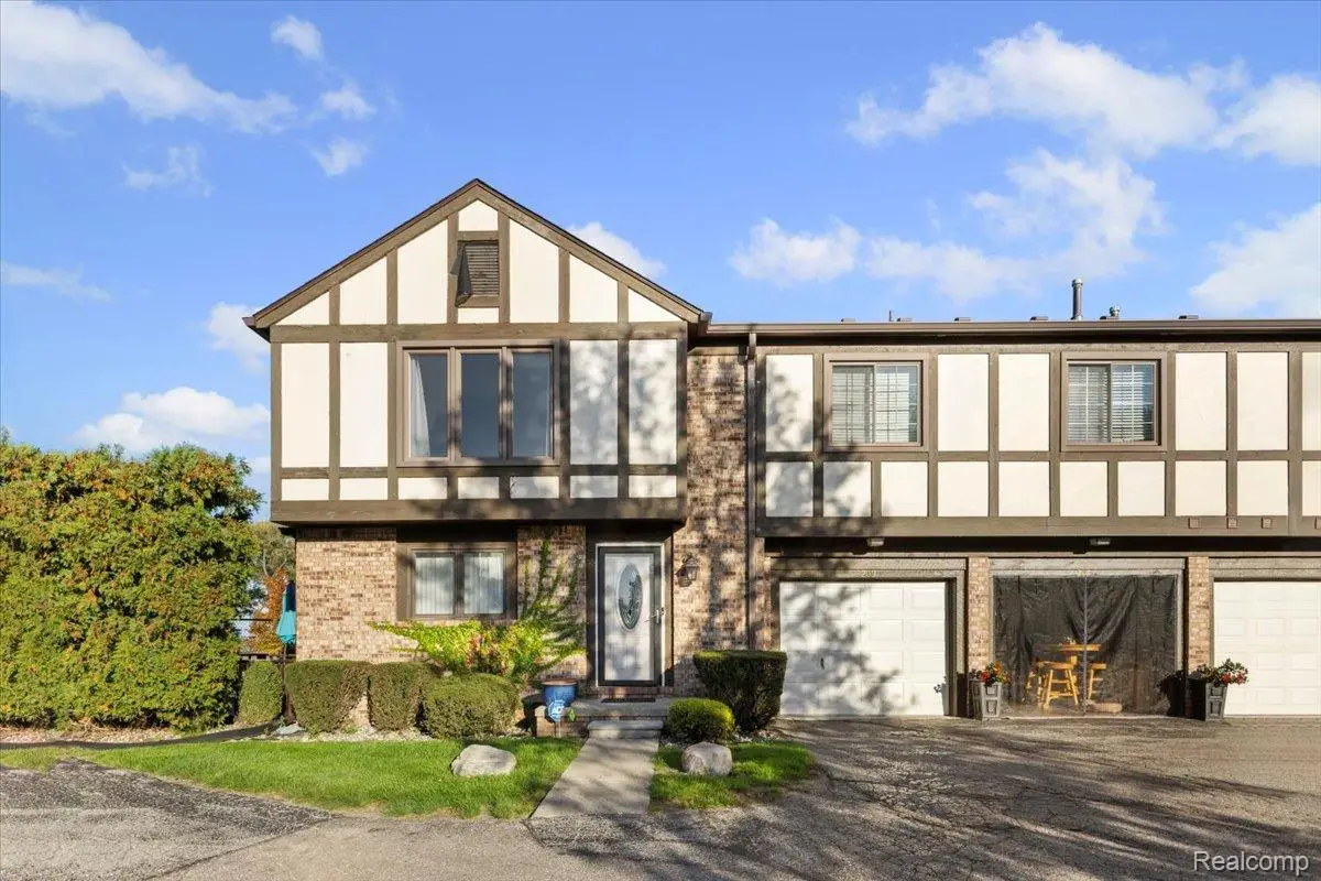 203 Lac Sainte Claire Drive, Saint Clair Shores, MI 48082 - Image #1