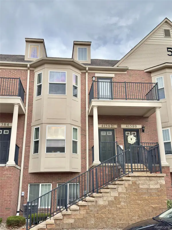 41582 Hamlet Lane #68, Novi, MI 48375