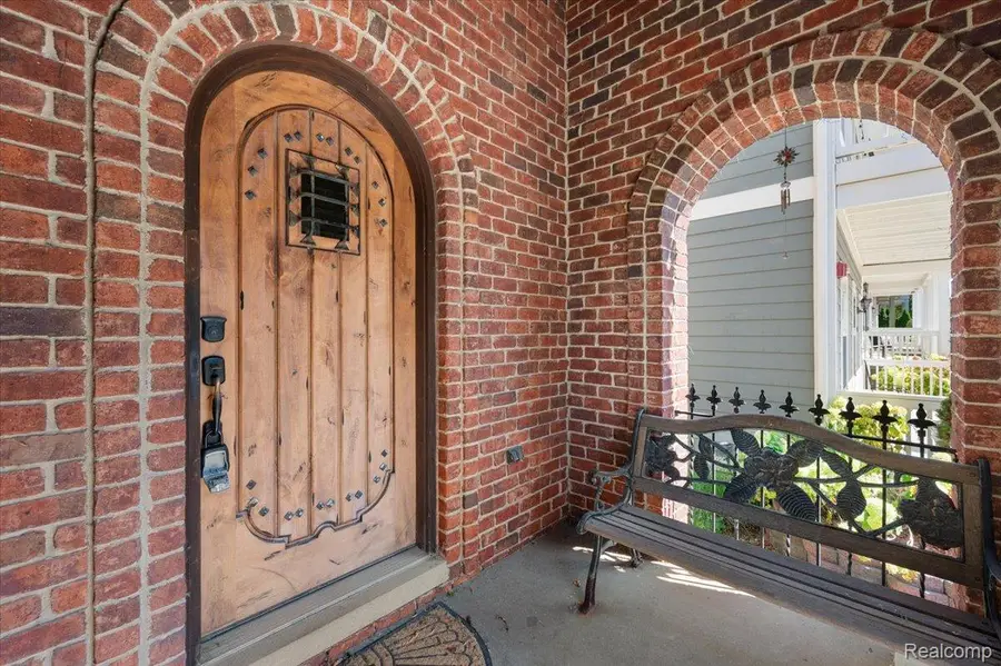 3875 Andover Avenue, Auburn Hills, MI 48326 - Image #2