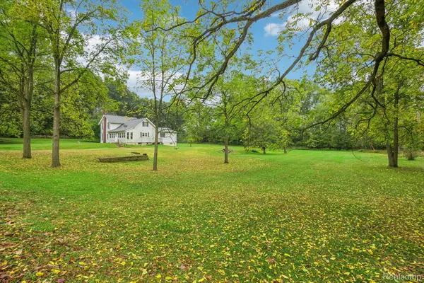 9551 Ellis Road, Clarkston, MI 48348