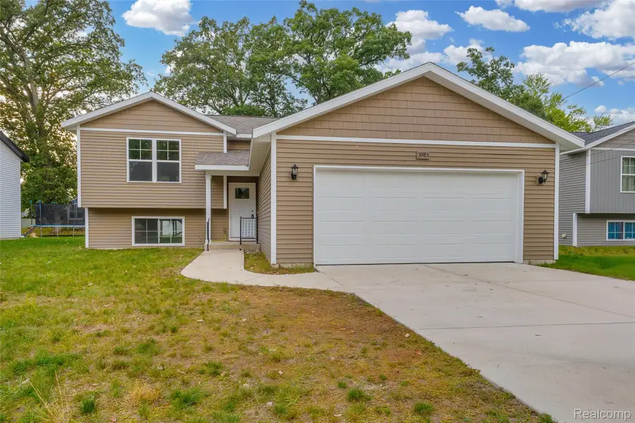 3983 Burlingame Avenue Sw, Wyoming, MI 49509 - Image #2