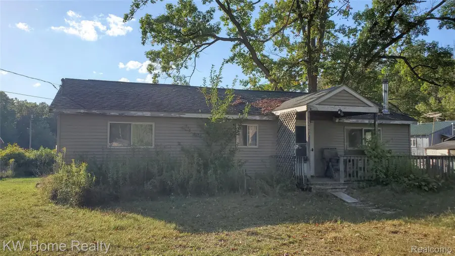 2887 Ivan, Harrison, MI 48625 - Image #2