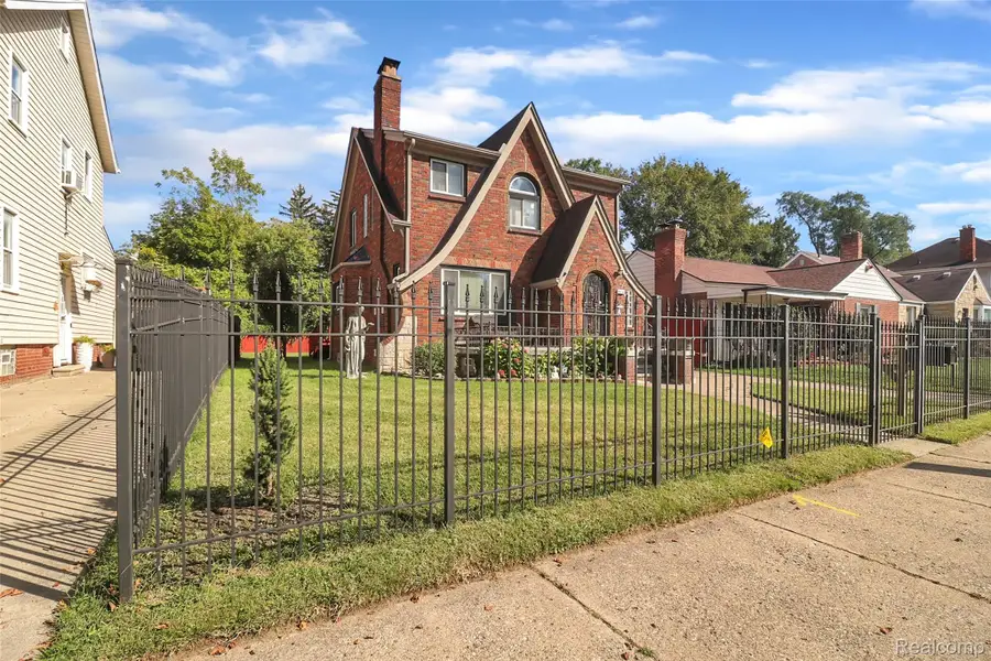 16764 Blackstone Street, Detroit, MI 48219 - Image #2