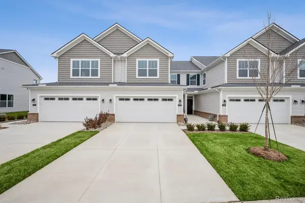 1502 Salt Springs Drive, Saline, MI 48176