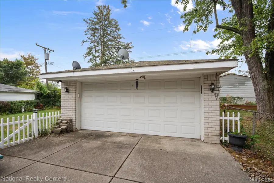 30223 Astor Street, Farmington Hills, MI 48336 - Image #2