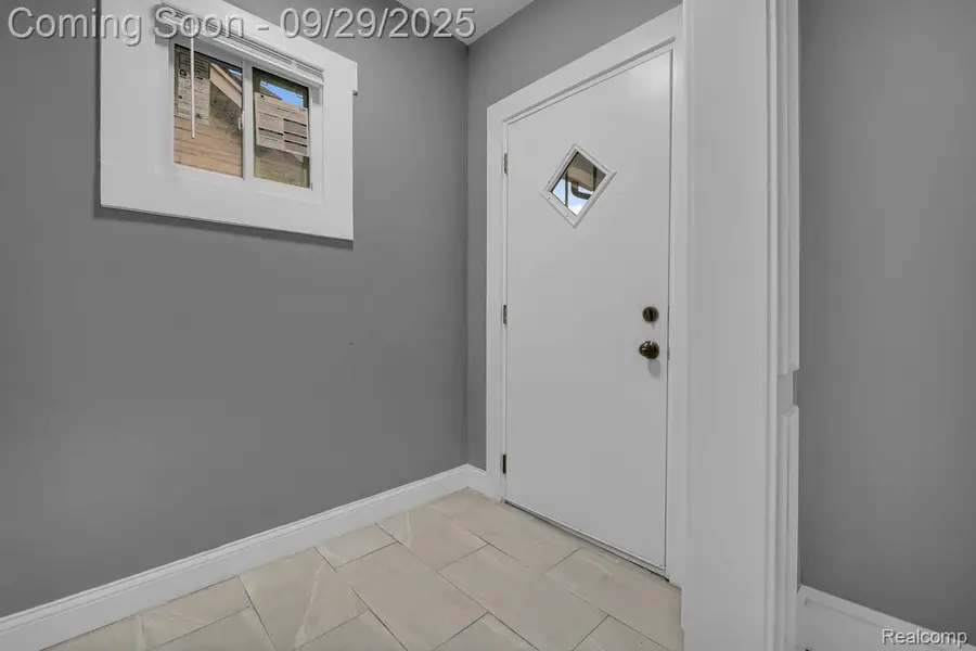 6670 Majestic Street, Detroit, MI 48210 - Image #3