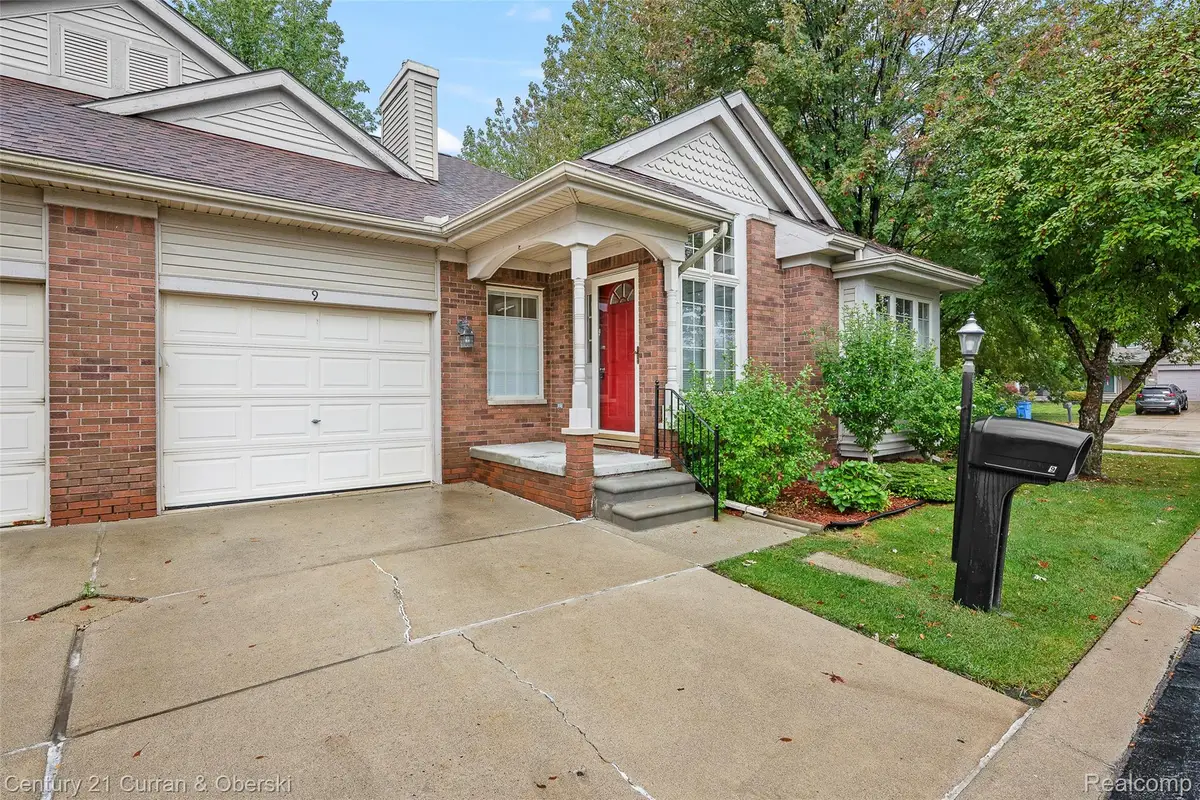 9 Canfield Circle, Dearborn Heights, MI 48127 - Image #1