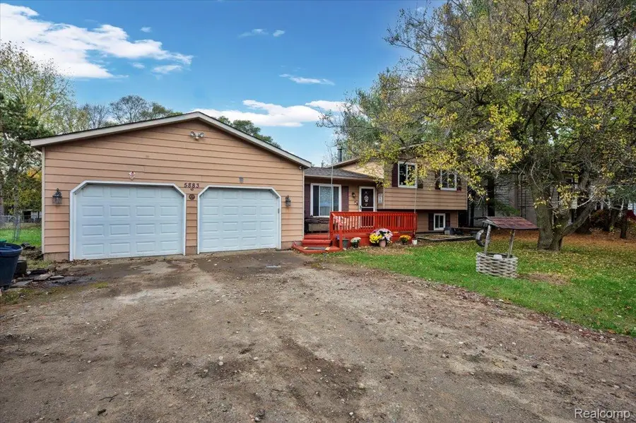 5883 Gracelawn Street, Deerfield, MI 48461 - Image #3