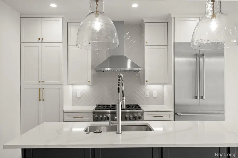 156 N Center Unit 303, Northville, MI 48167 - Image #2