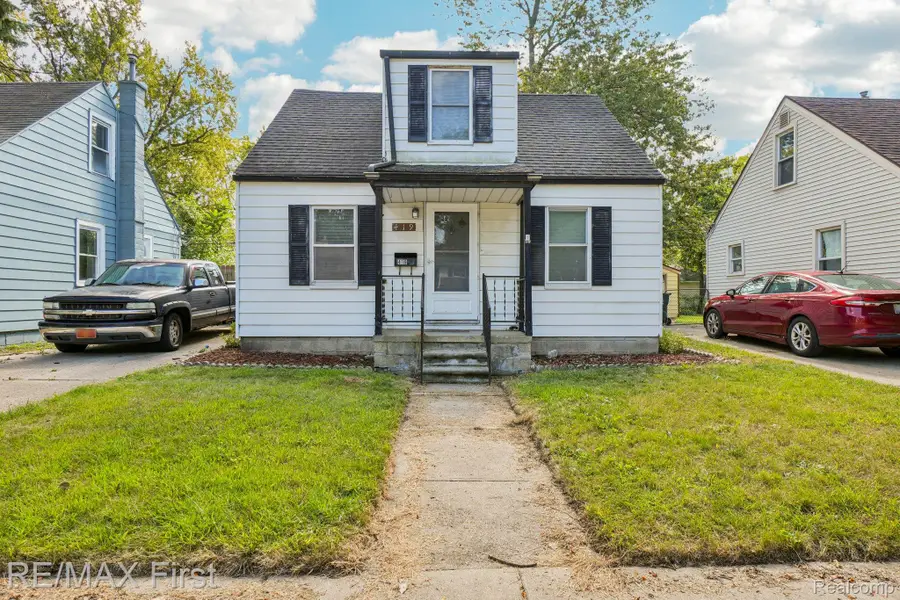 419 W Bernhard Avenue, Hazel Park, MI 48030 - Image #2