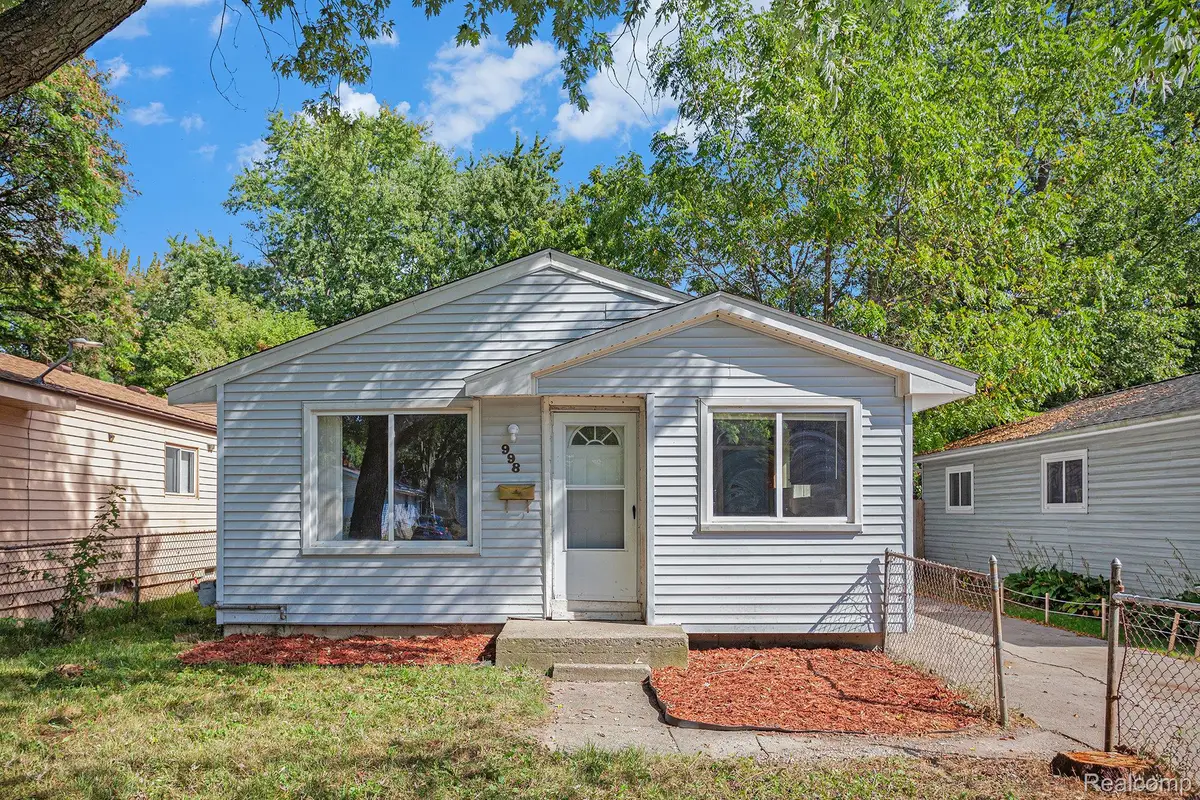 998 Dewey Street, Pontiac, MI 48340 - #1