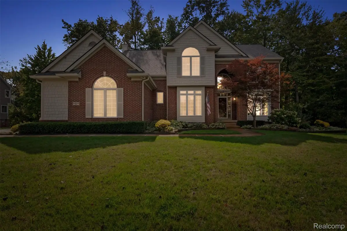 6404 Pennington Drive, White Lake, MI 48383 - #1
