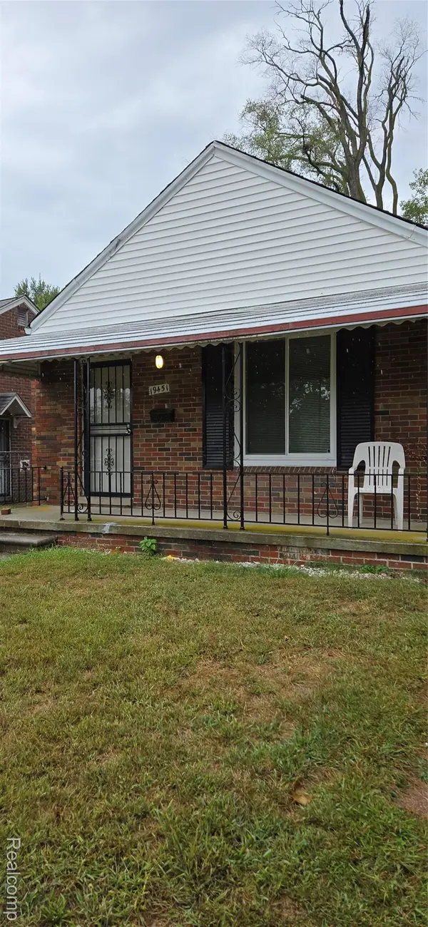 19451 Woodingham Drive, Detroit, MI 48221