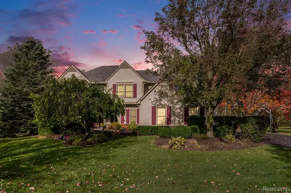 3232 Hanover Drive, Milford, MI 48380