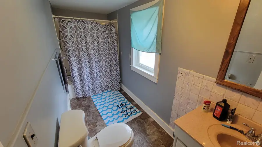 135 Handley Street, Imlay City, MI 48444 - Image #2