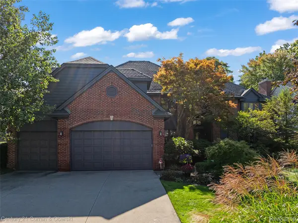 1555 Wandrei Court, CommerceTwp, MI 48382