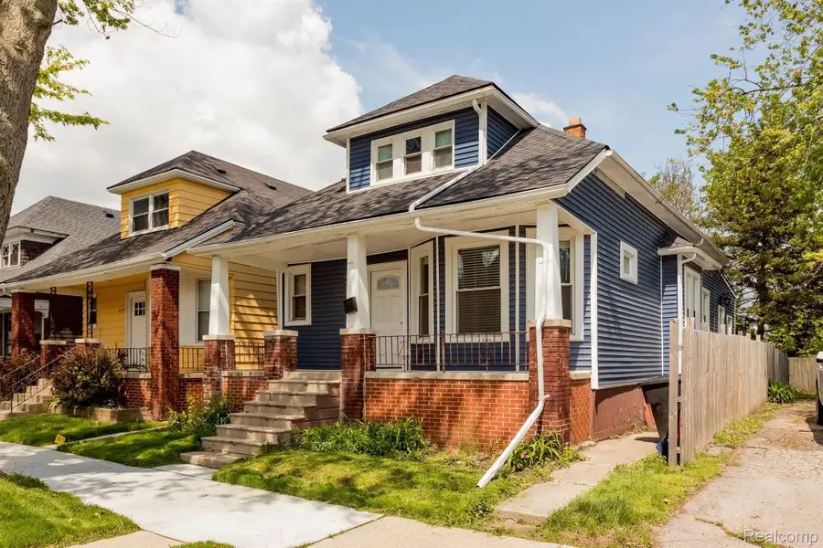 4492 Fischer Street, Detroit, MI 48214 - Image #2