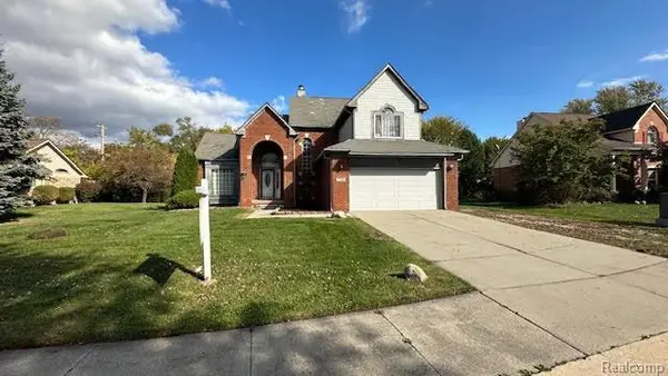 750 Clairpointe Woods Drive, Detroit, MI 48215