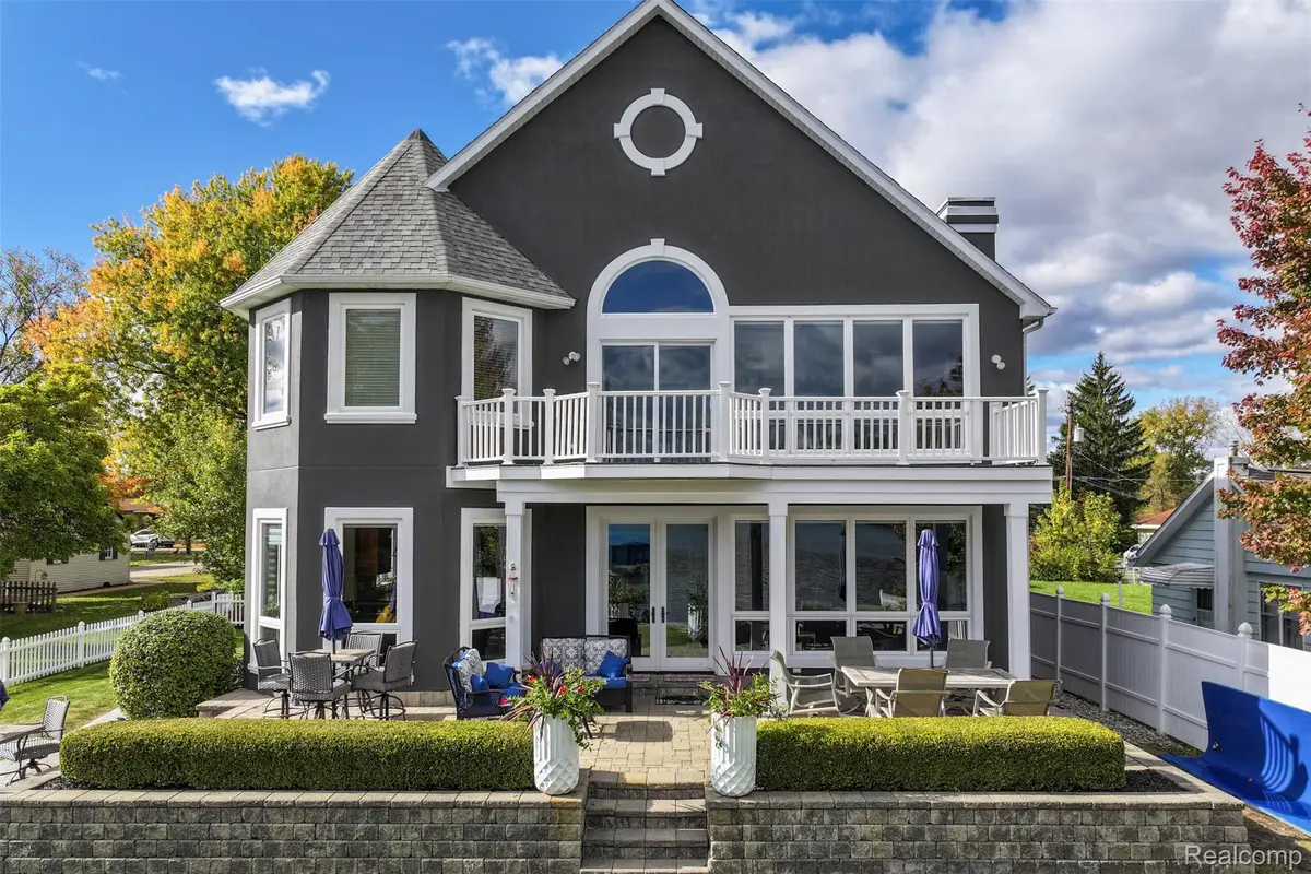 16083 Whitehead Drive, Linden, MI 48451 - Image #1