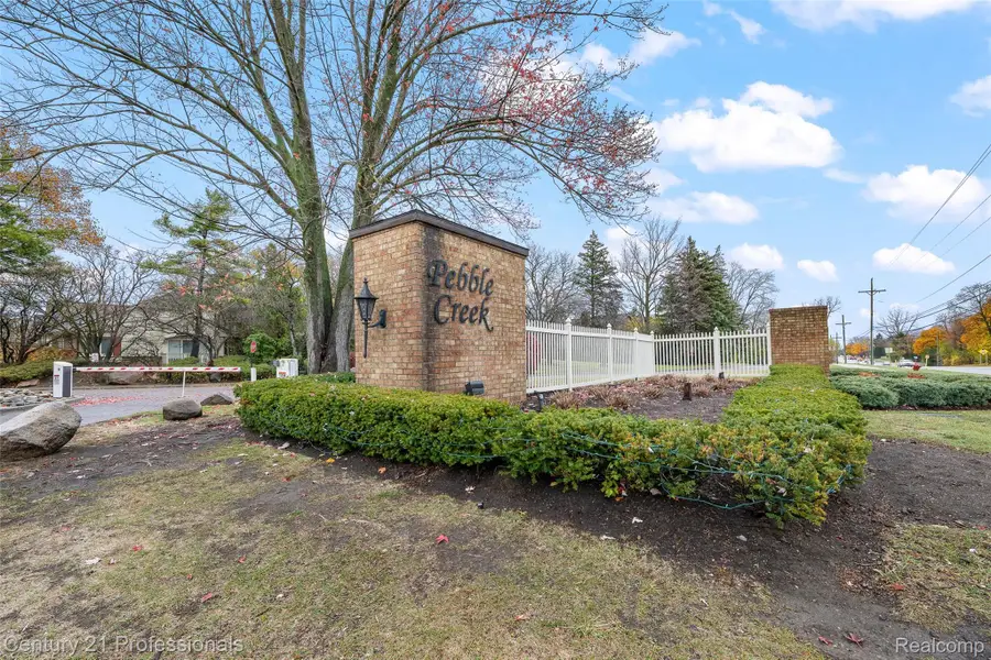 7106 W Bridge Way #169, West Bloomfield, MI 48322 - Image #3