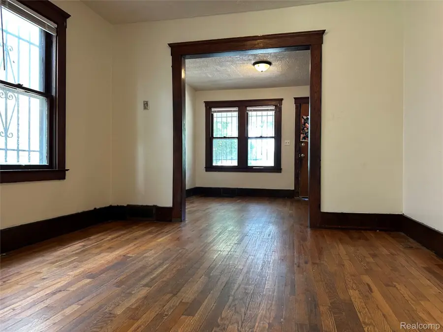 3879 Rohns Street, Detroit, MI 48214 - Image #2