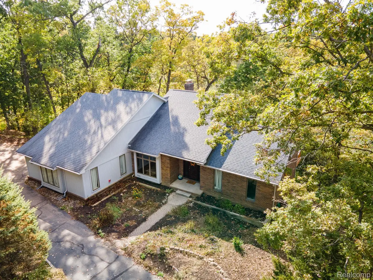 5550 N Rochester Road, Rochester, MI 48306 - Image #1