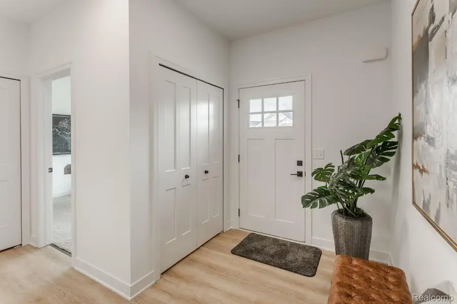 22622 Pine Drive, South Lyon, MI 48178 - Image #2