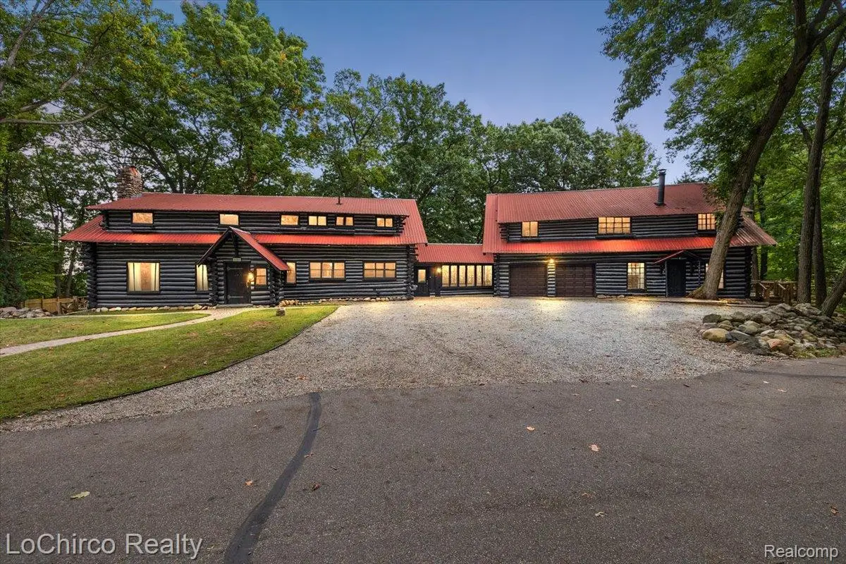 8646 Thendara Boulevard, Clarkston, MI 48348 - Image #1