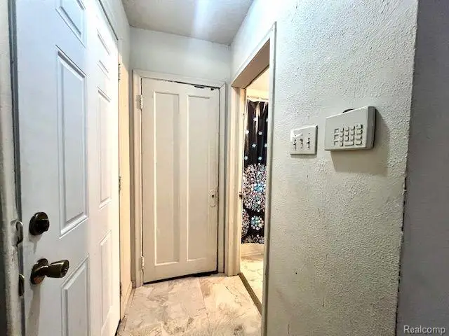 18581 Appleton Street, Detroit, MI 48219 - Image #2