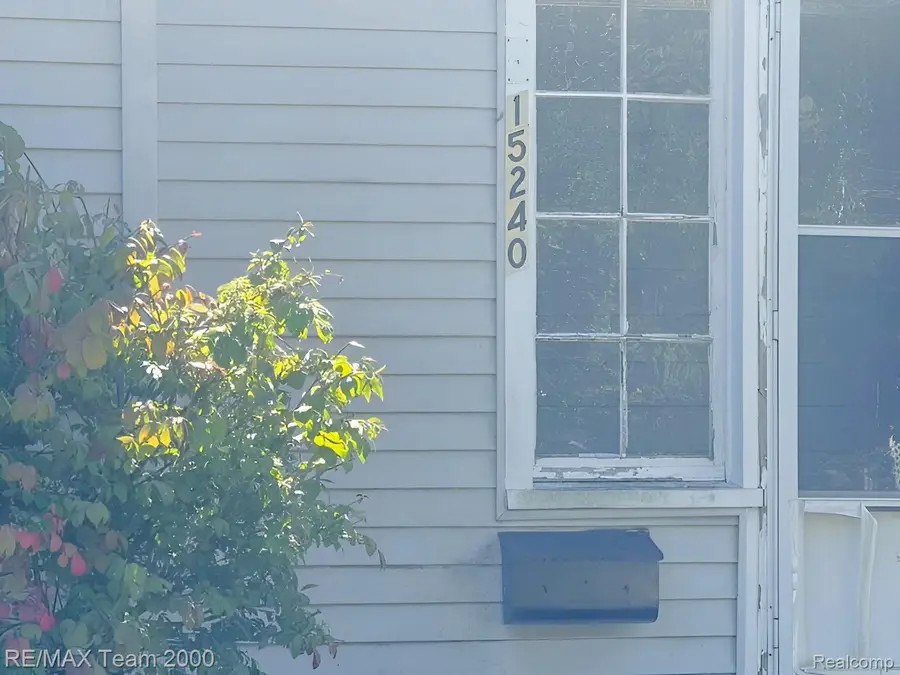 15240 Crescentwood Avenue, Eastpointe, MI 48021 - Image #3