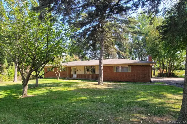 1831 Long Pointe Drive, BloomfieldHills, MI 48302