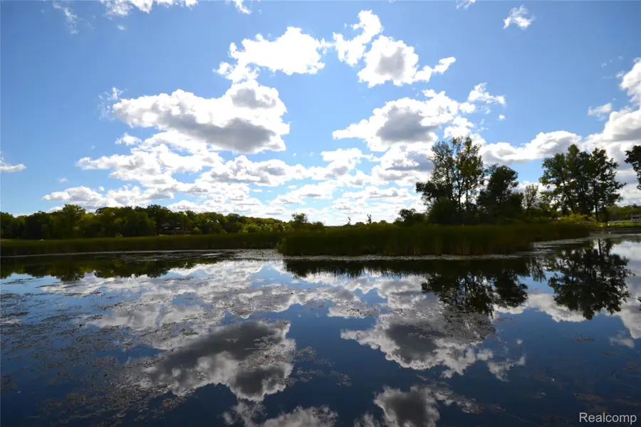 1831 Long Pointe Drive, Bloomfield, MI 48302 - Image #3