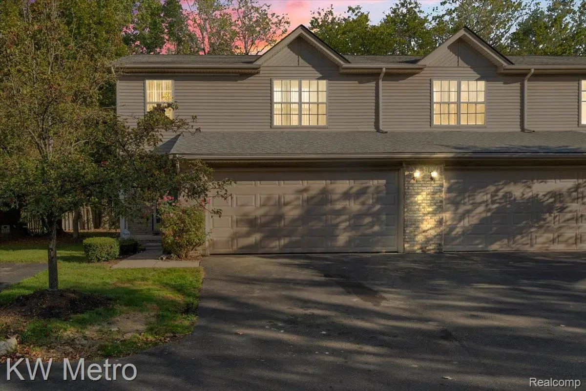 24053 Lathrup Boulevard, Southfield, MI 48075 - Image #1