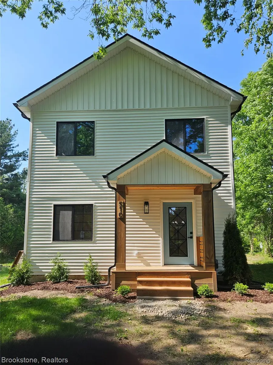 510 Alpeana Street, Auburn Hills, MI 48326 - Image #2