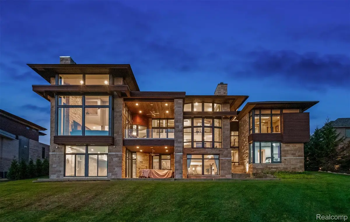 2657 Turtle Shores Drive, Bloomfield, MI 48302 - Image #1