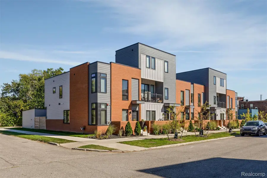 2736 Harrison Street, Detroit, MI 48216 - Image #2